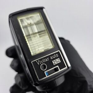 Vintage Vivitar Auto 252 Shoe‎ Mount Camera Flash Photography Accessory Untested
